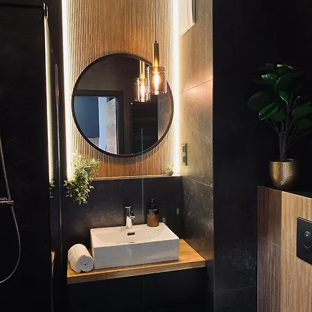 아파트 Motlawa Apartment-suna,gym&parking *